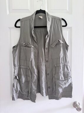 Lightweight vest